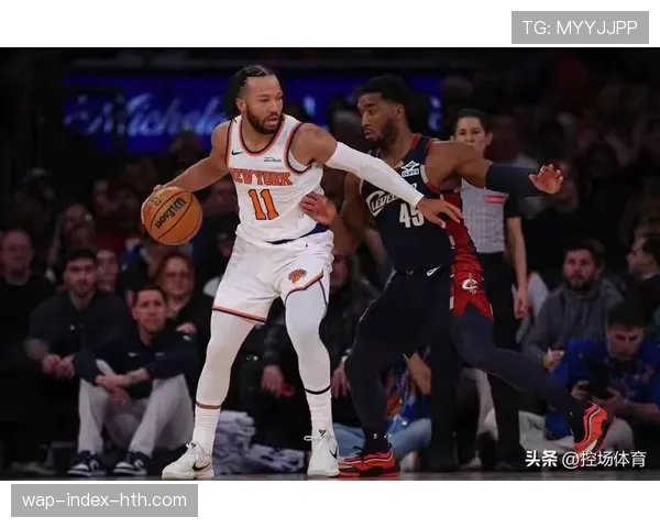尼克斯进攻状态火热,骑士队需在客场比赛中找到限制其外线投射的办法。
